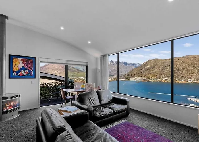Remarkable Views 3 Bedroom - Lake & Mountain Views