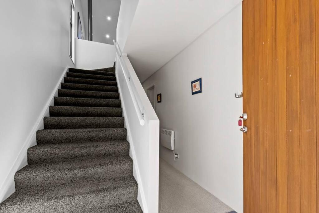 Apartment Remarkable Views 3 Bedroom - & Mountain Views *